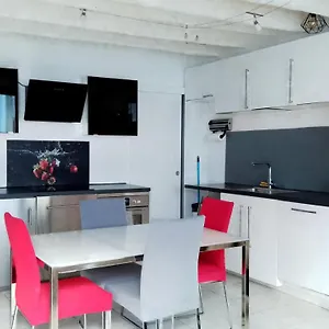  Holiday home Maison De Centre
