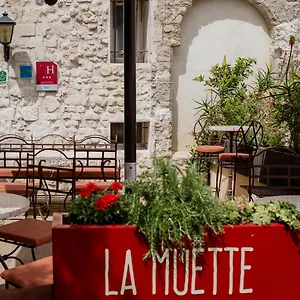 La Muette Арль